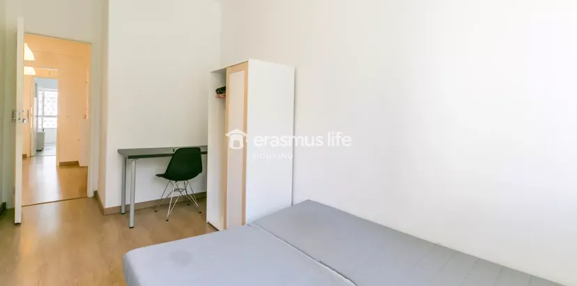 Sunny Double Room 3 in São Domingos de Benfica, lisboa – photo 1 of 1